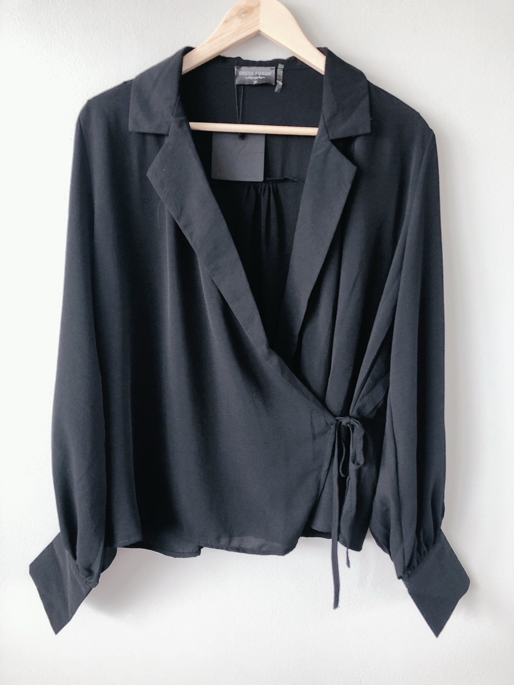 Dress Forum Black Wrap Button-Down Blouse women’s medium top business casual